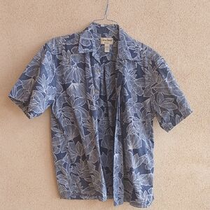 "Make Offer" Blue and White Casual Button Down Shirt with Intricate Pattern